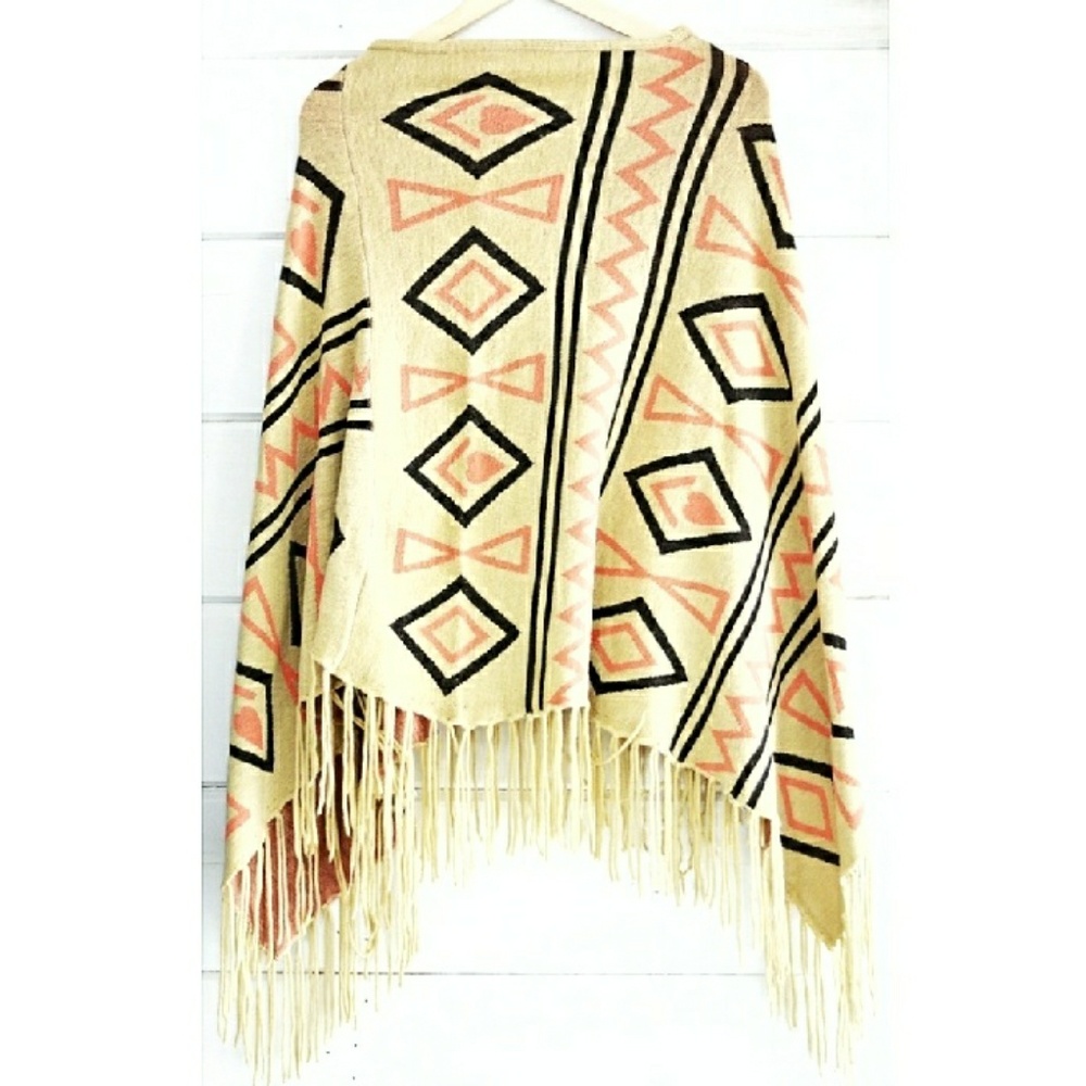 Fringe Poncho/cardigan
